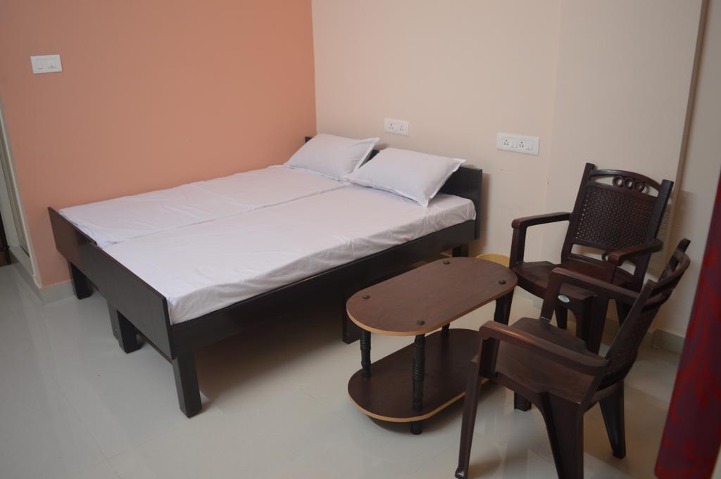 Sri Balaji Guest House Bangalore Eksteriør billede