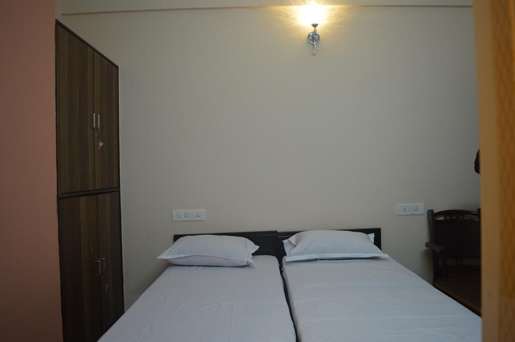 Sri Balaji Guest House Bangalore Eksteriør billede