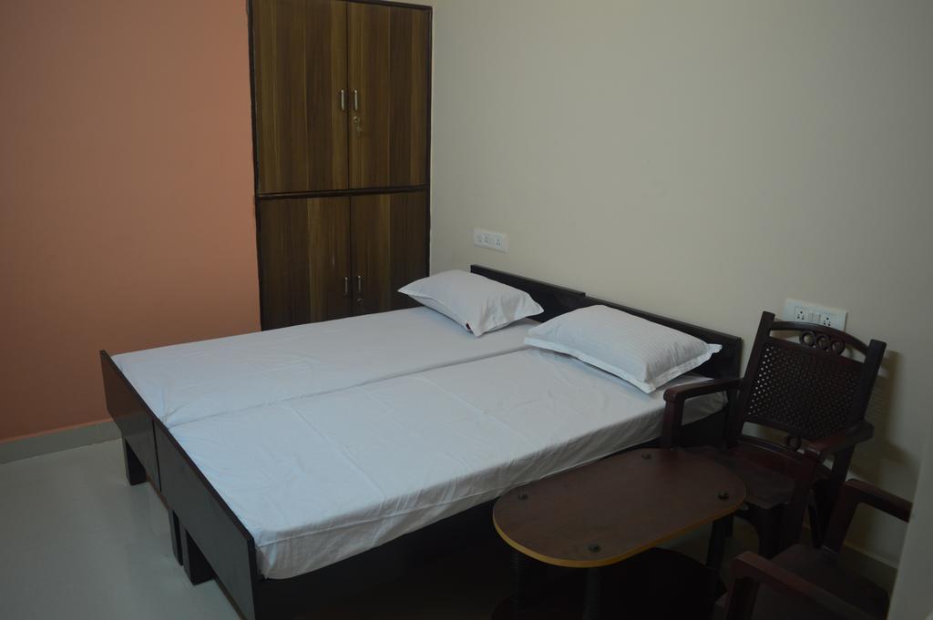 Sri Balaji Guest House Bangalore Eksteriør billede